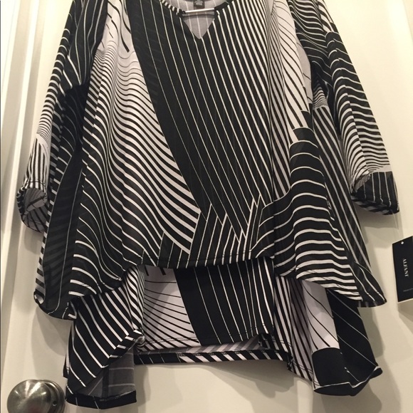 NWT Black and White Blouse - Picture 2 of 8